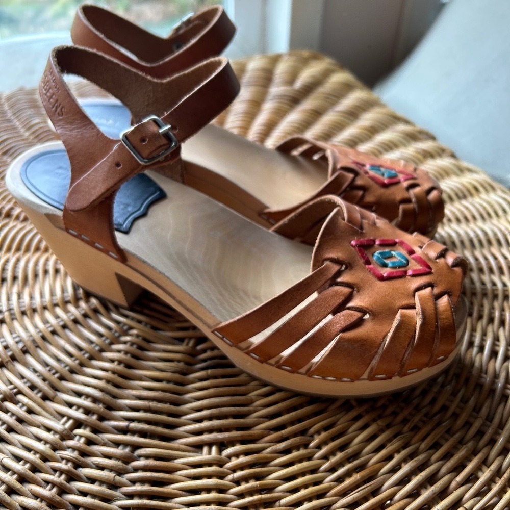 Swedish Hasbeens brown Huarache style sandals sz 37